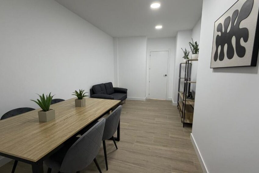 037f6af5-5d13-4f58-8967-3e13c8845527