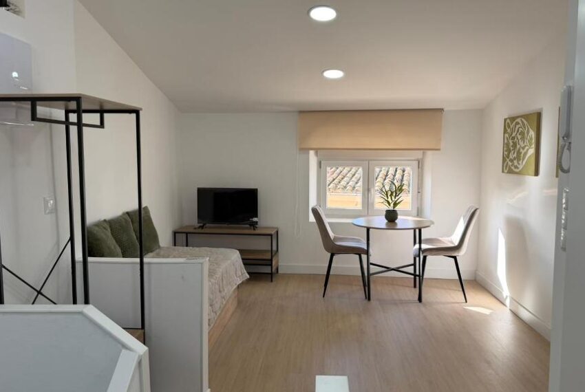 34ea275f-30dc-47c8-94a6-1afe21d48801