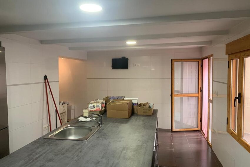 90c82bc5-50a3-4e73-8354-c0440e0a0ad9