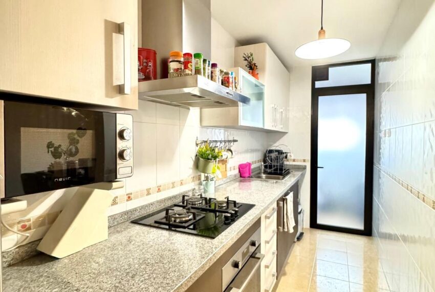 8c9964c8-c7b3-42af-8bc5-6e847cafda18