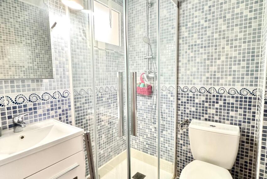 e8e4e5d8-6efc-4fc0-ae2b-954e15bc05fa