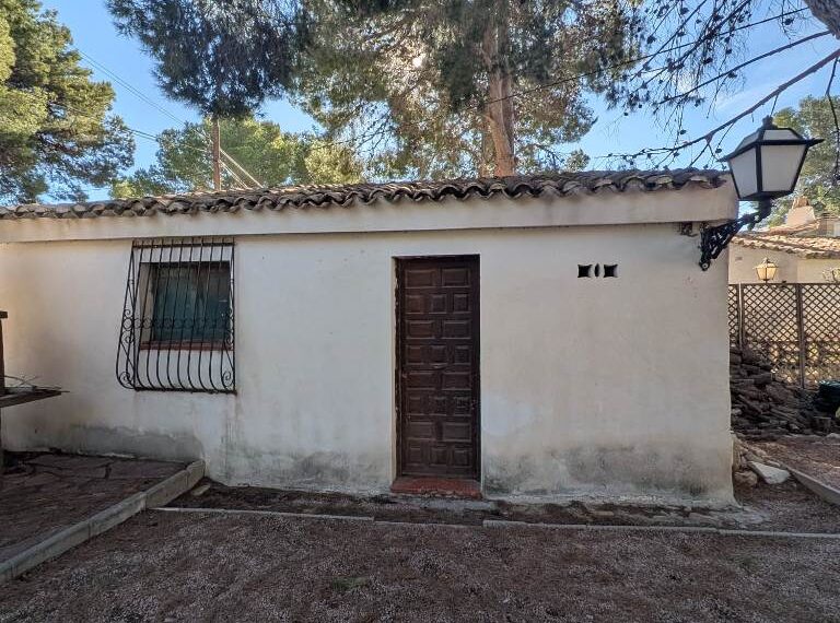 f926fe79-cf08-4477-a0ff-e13135aa4b28