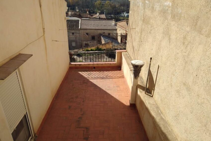 70b0bf14-b7da-4924-a5fc-7b90efbd205d